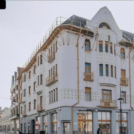 Aparte, Ultracentral Apartament In Moskovits Palace Oradea Ngoại thất bức ảnh